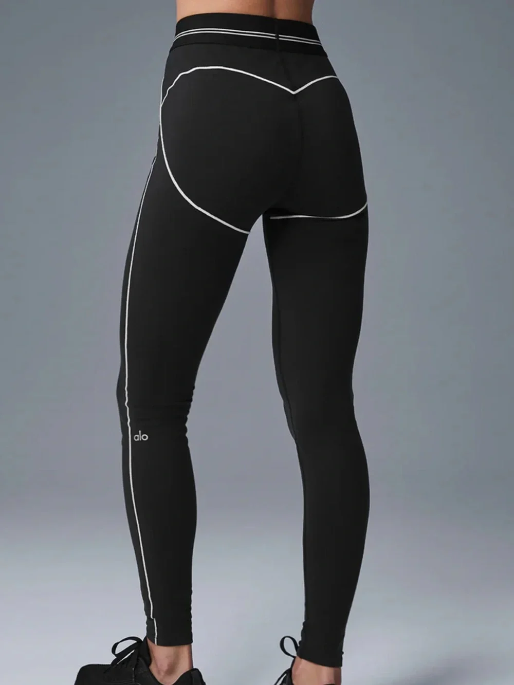 Alo Heart Throb leggings